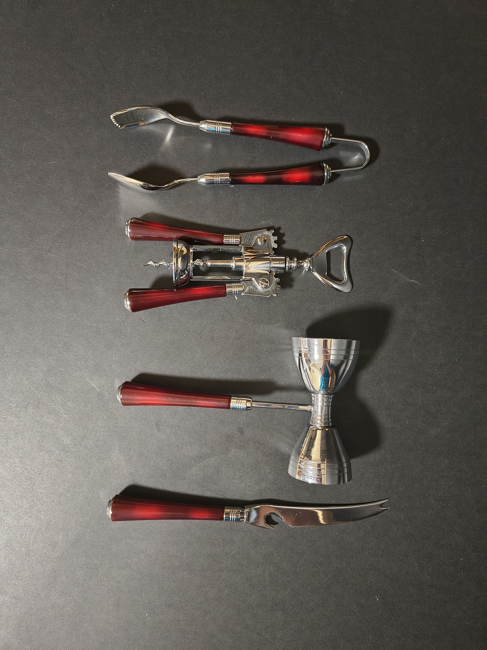 4 Pc Vintage Glo Hill Chrome And Red Bakelite Bartool Set